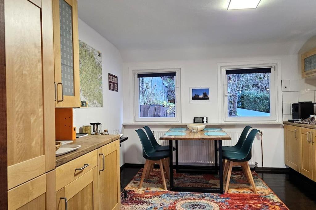 Stadt-ferienwohnung Mit 55 M² Fuer 2 Erw. Personen Und Kind Bis 3 Jahren